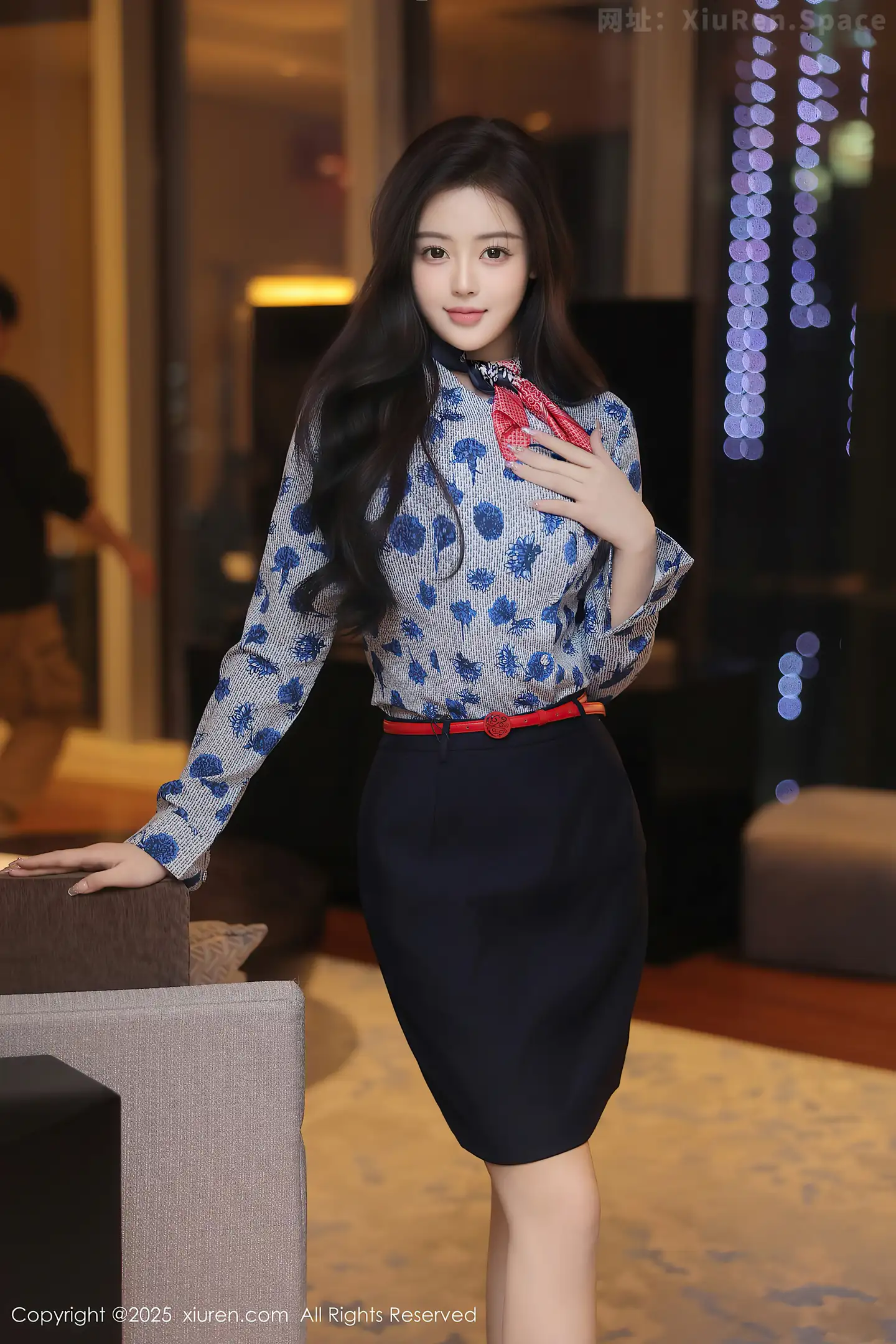 图片[4]-[XiuRen秀人网] VOL.10041 模特希雅sia性感空姐制服露紫色情趣内衣秀丰腴身材完美诱惑写真59P-秀人网官方网站